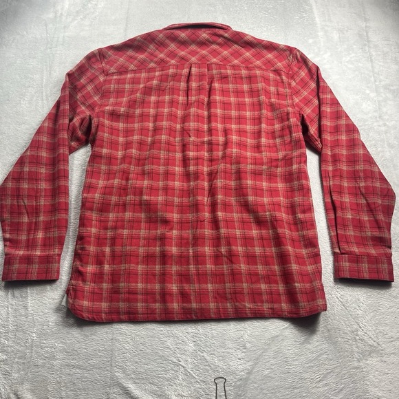 Huk Shirt Mens L Flannel Red Plaid Fishing Outdoor Hiking Utility Roll Tab EUC - Picture 6 of 7
